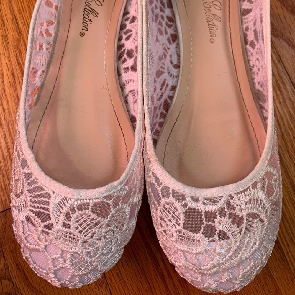 White lace flats
